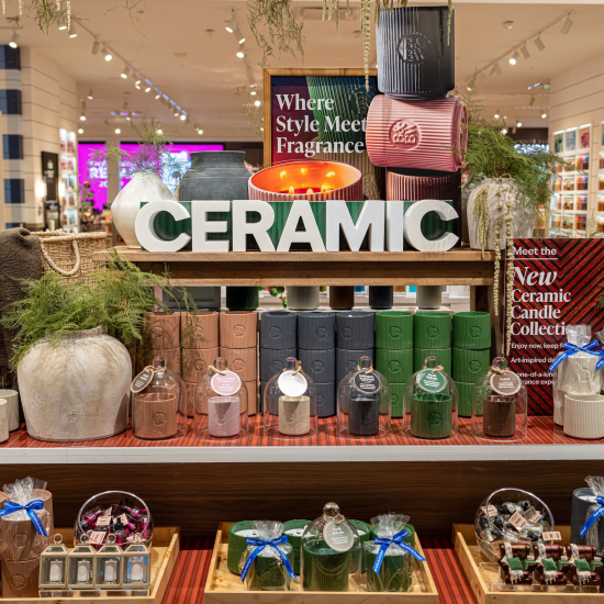 Photo of ceramics candle floor set in a Bath & Body Works store